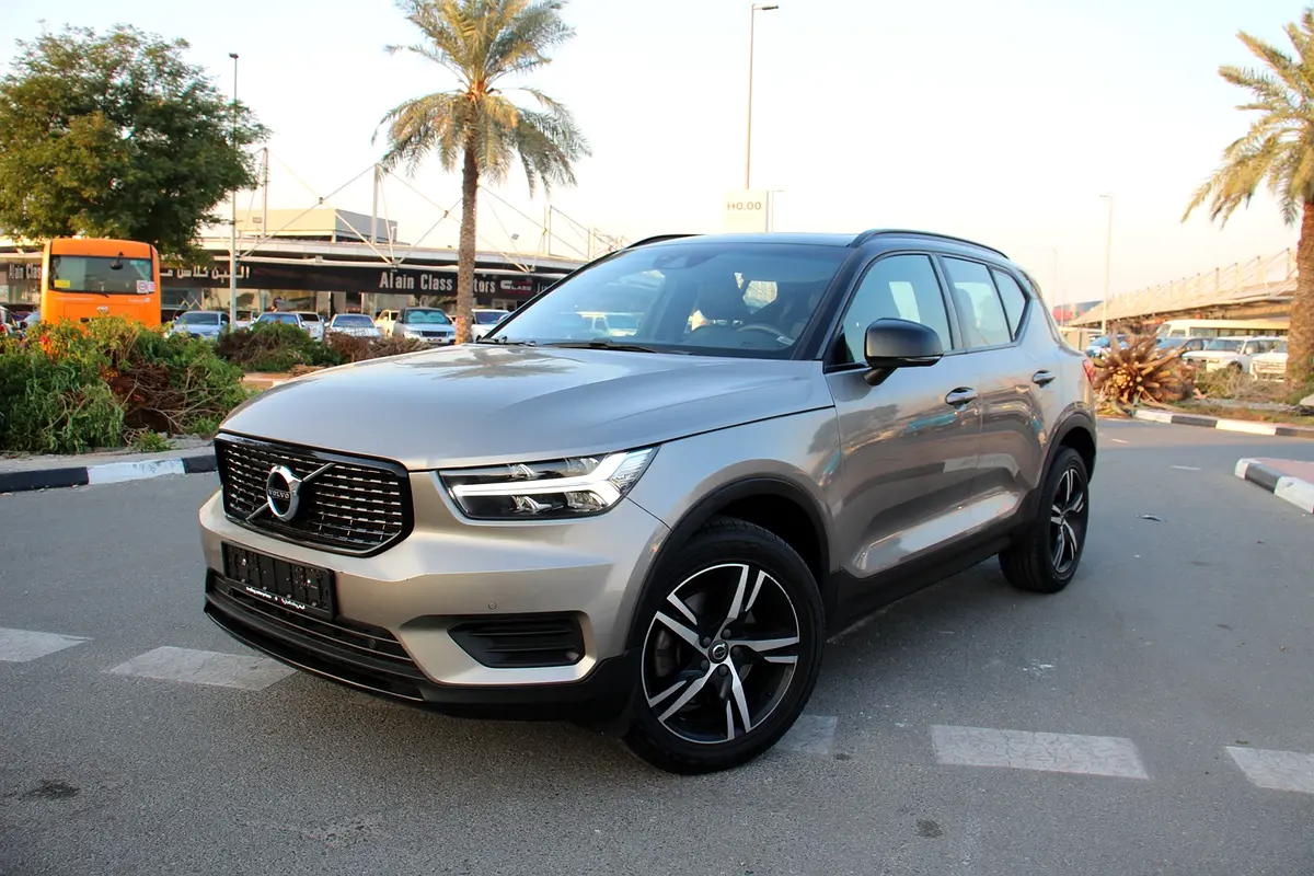 volvo xc40 T4 R Design مدل ۲۰۲۲