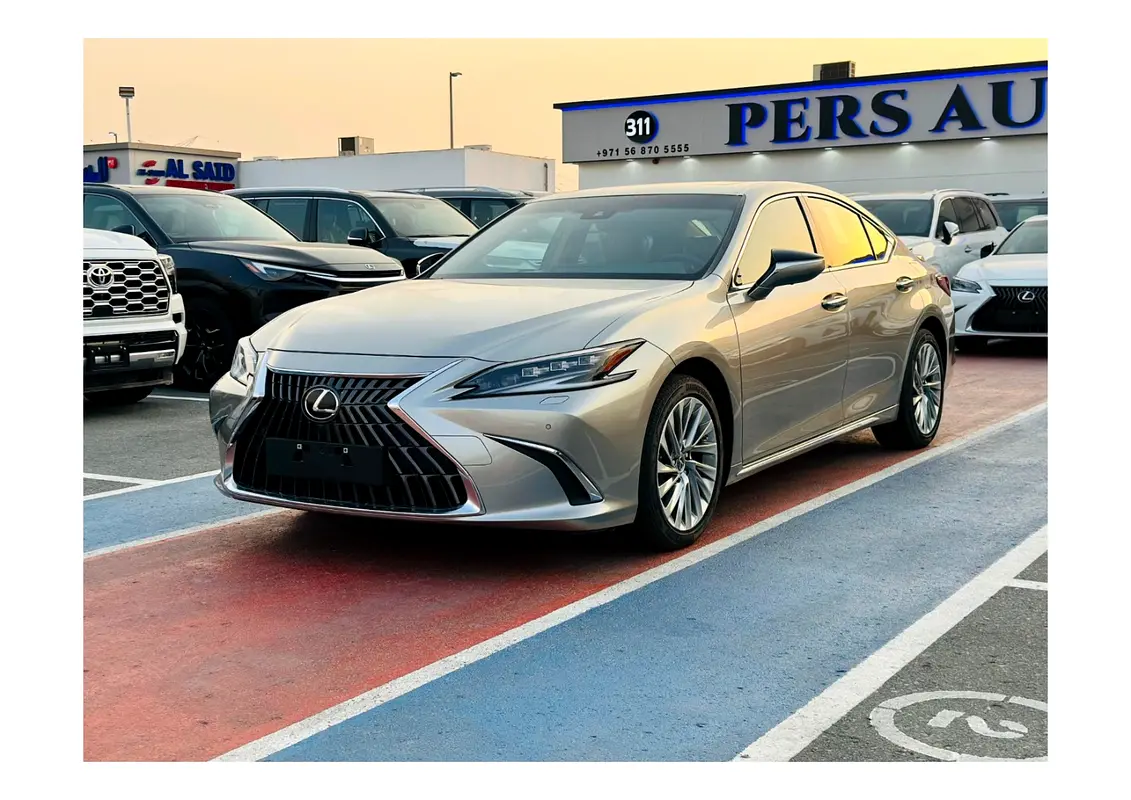 لکسوس es series ES 300h مدل ۲۰۲۳