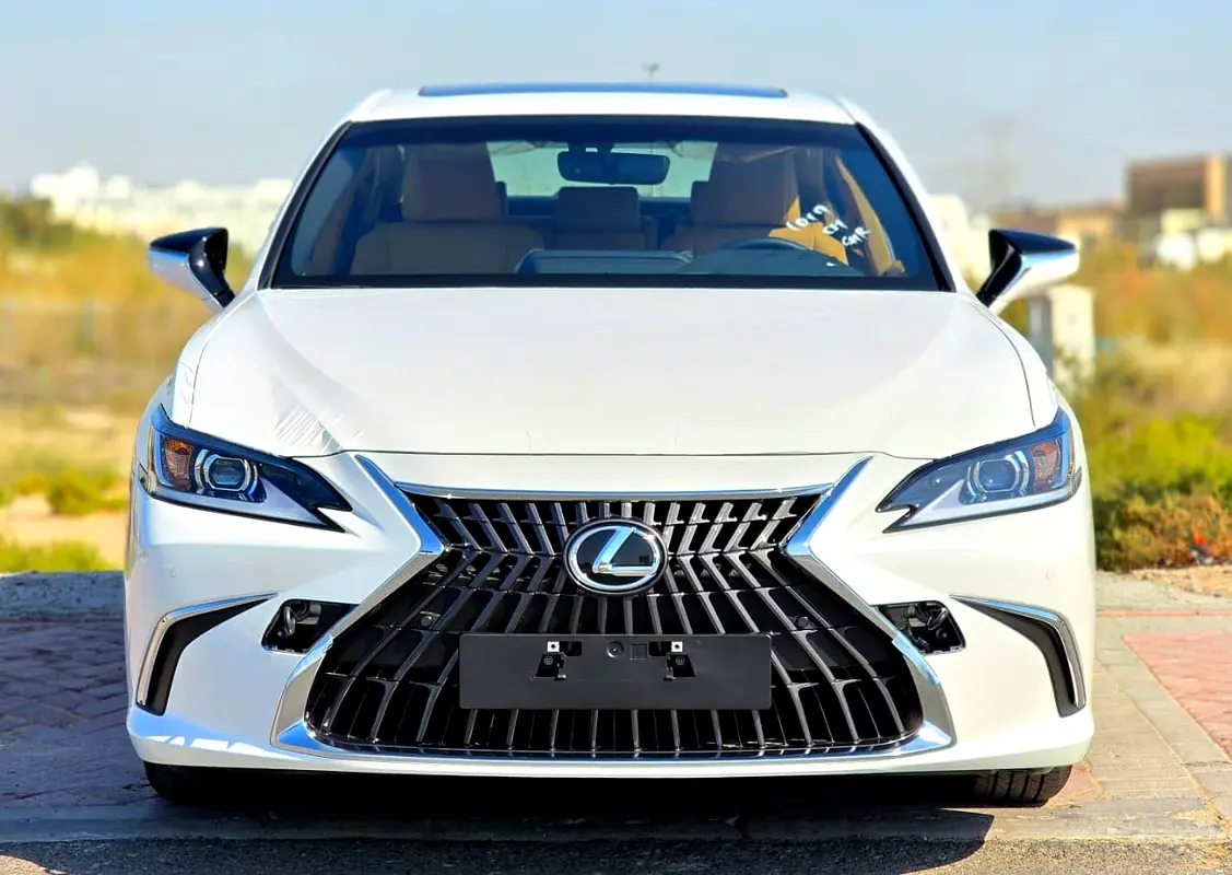 لکسوس es series ES 300h مدل ۲۰۲۵