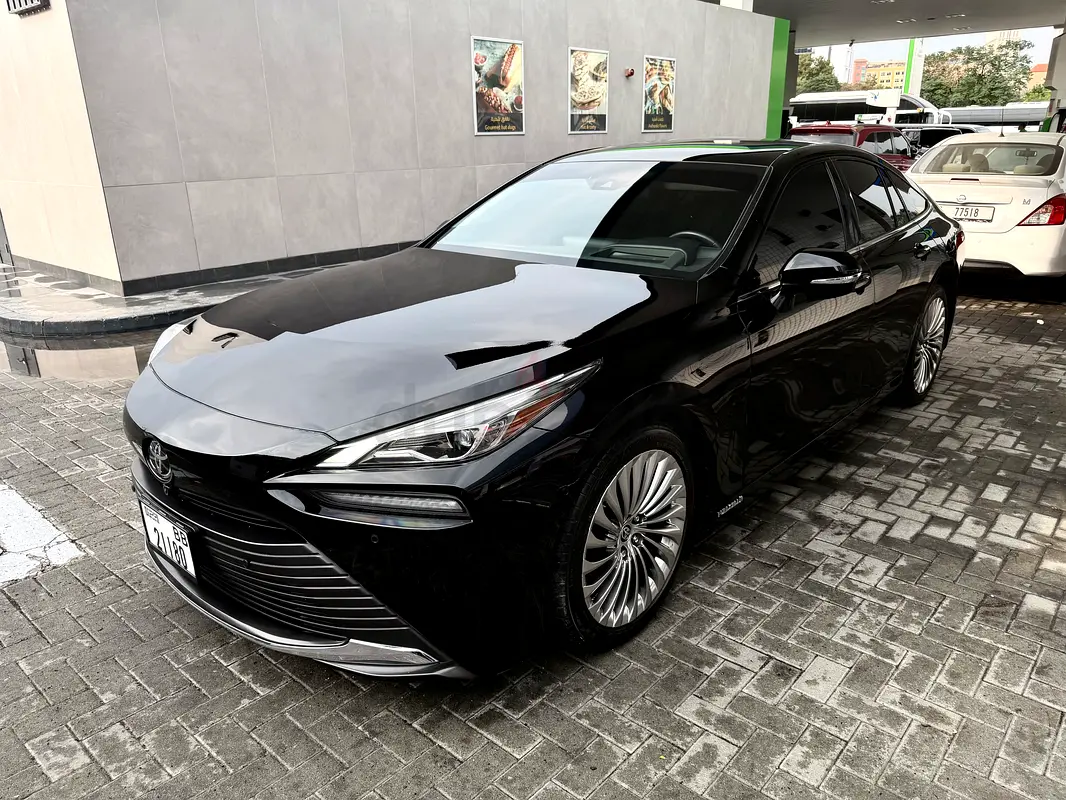 تویوتا mirai XLE مدل ۲۰۲۳